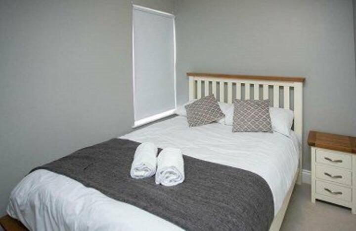Amazing 3 Bedroom Home, Prime Bt1 Postcode And City Centre Location Belfast Dış mekan fotoğraf
